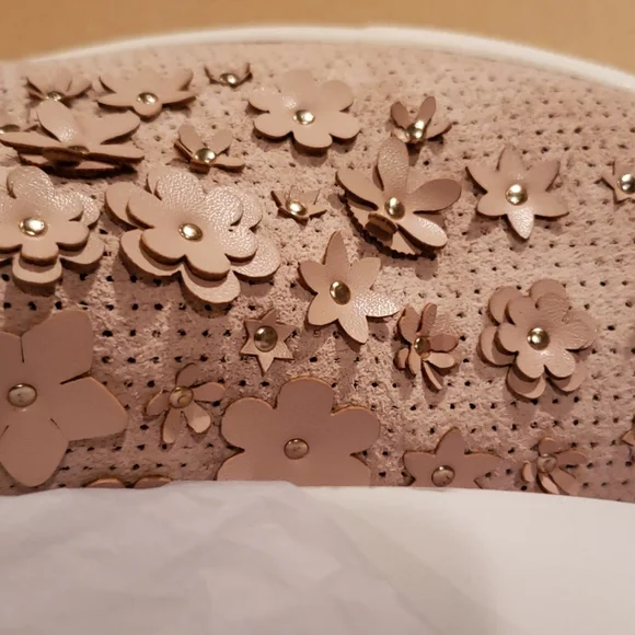 Land's End NEW Platform Flats Perf Suede Floral Stud Sneakers Shoes Women's 10 - Picture 8 of 8